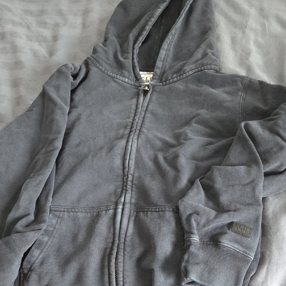 Men's Gray Zip-Up Hoodie